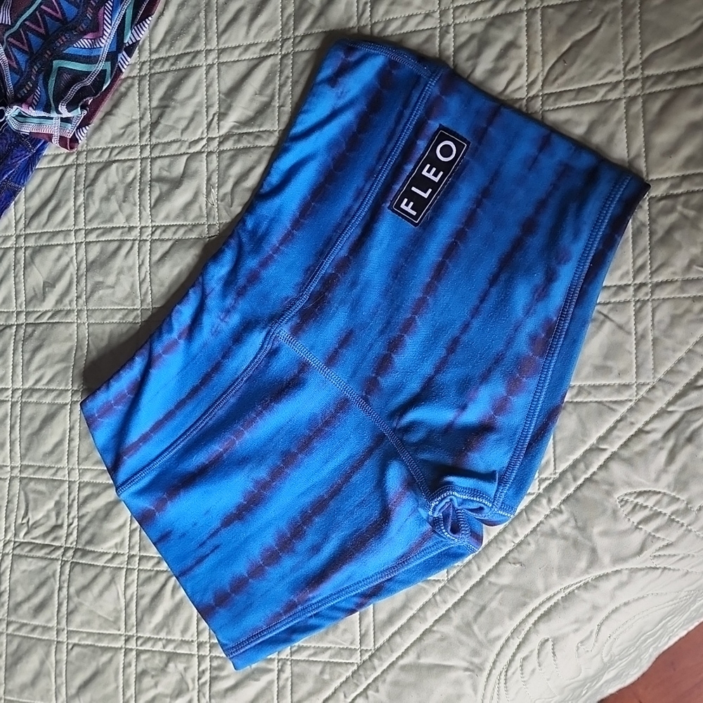 FLEO Shorts Rows OG DL Small